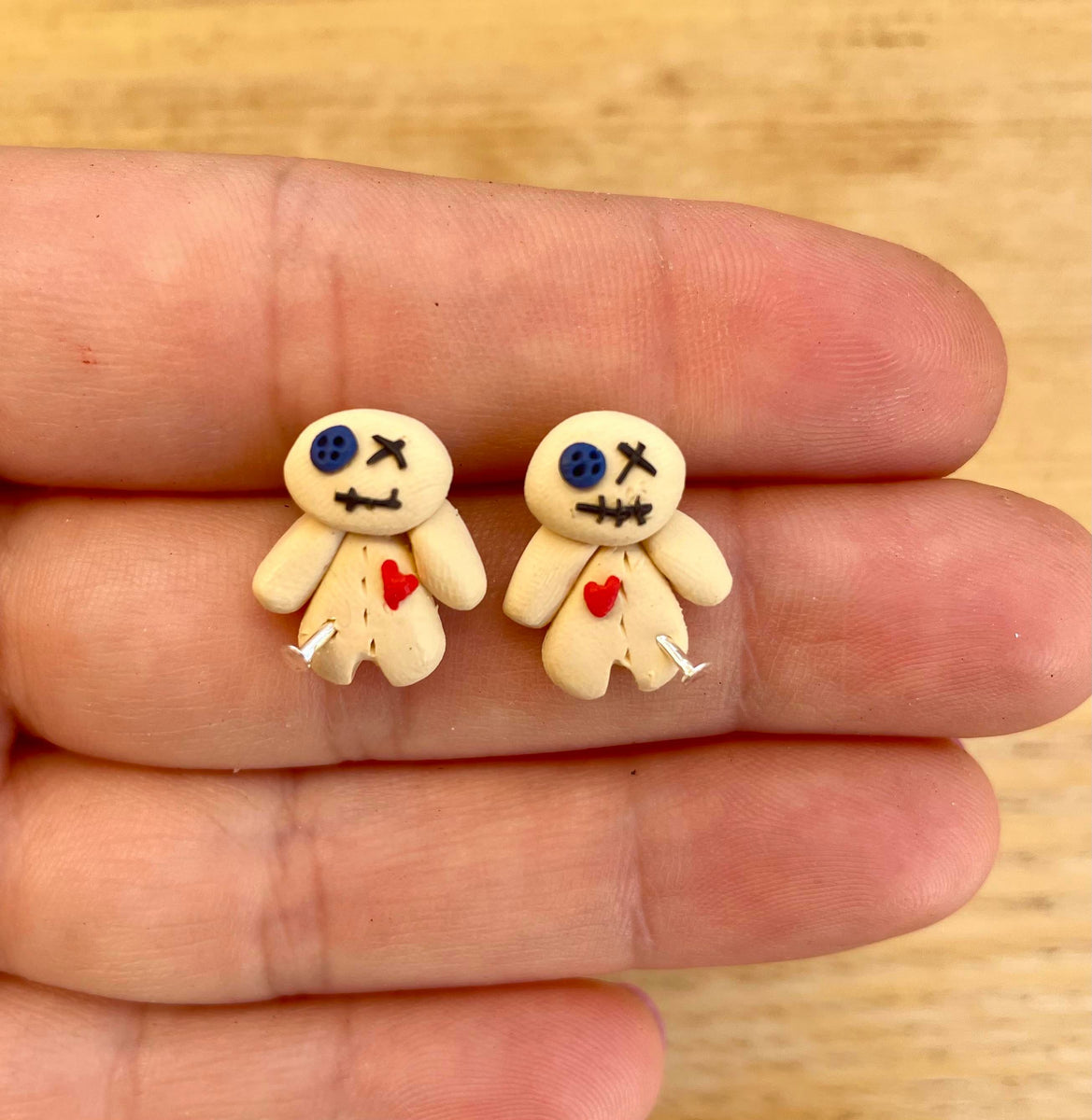 Voodoo Doll Earring main image 1